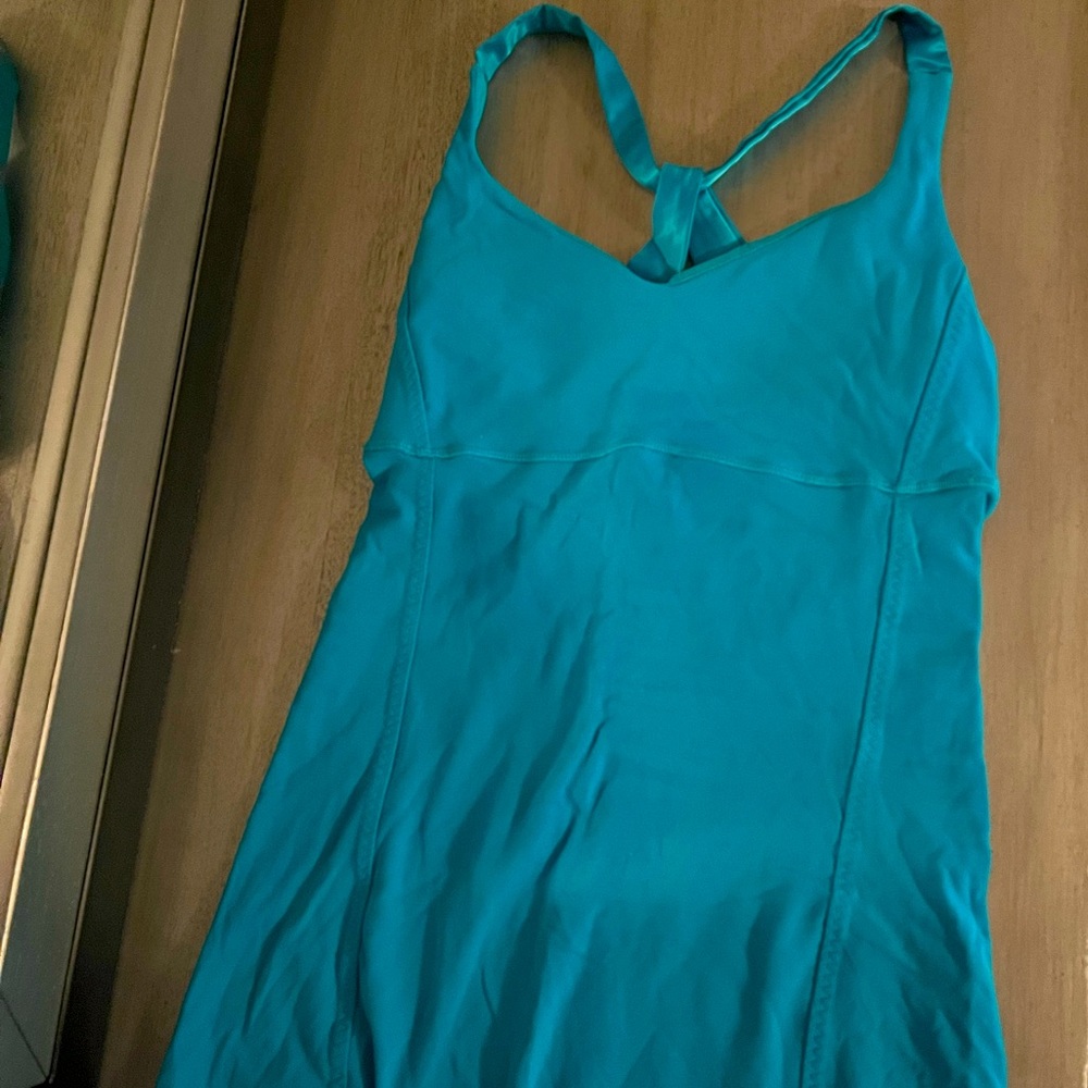 Lululemon workout top